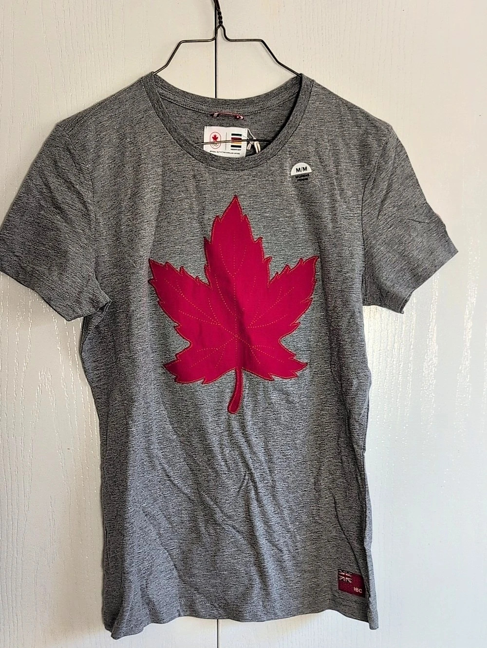 Hudson's Bay Canada 15 Maple Leaf T-Shirt Red Maple Leaf Cotton Tee Size Medium